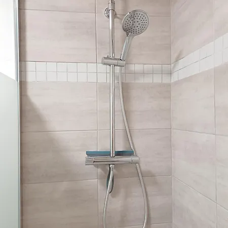 Appartement Elegant, Spacieux, 2 Couchages, Proche Centre